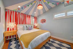 Magical Disney Getaway | Pool, Theater & Minigolf